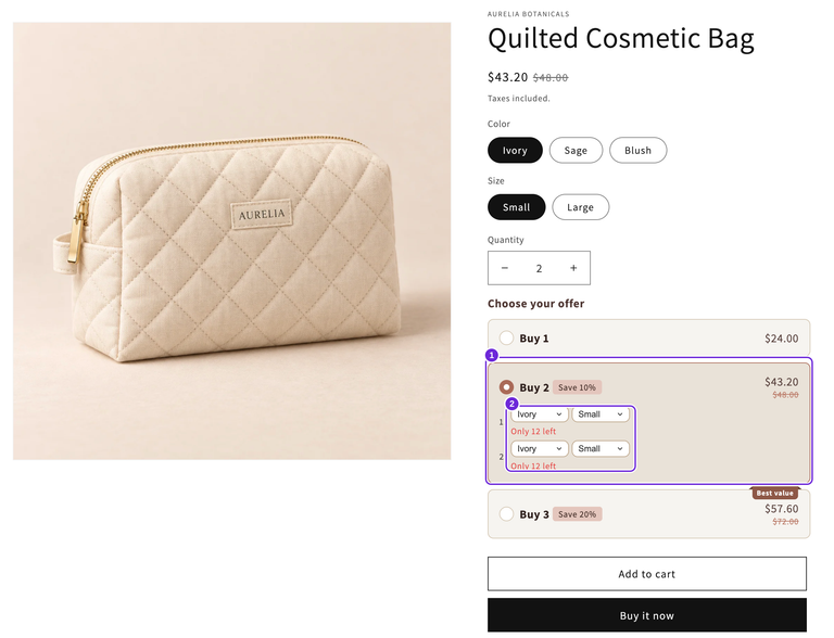 Produktseite für „Quilted Cosmetic Bag“ mit der gespeicherten warmen Palette, „2 kaufen“ für 43,20 USD und „Nur noch 12 verfügbar“ bei jeder Variantenzeile „Ivory Small“.